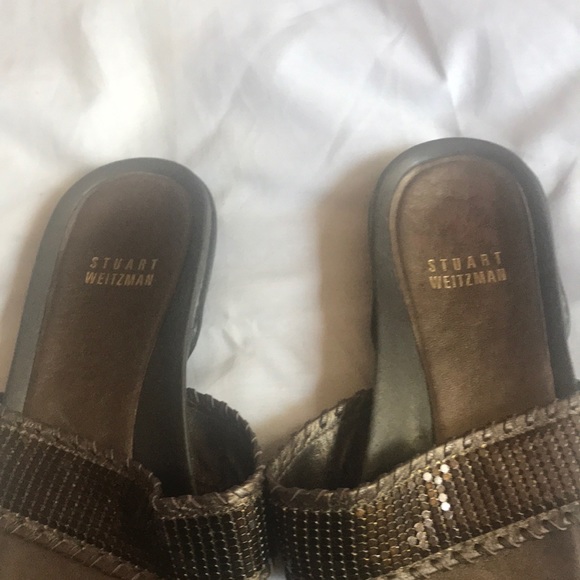 STUART WEITZMAN METALLIC THONG SANDALS - Picture 5 of 9